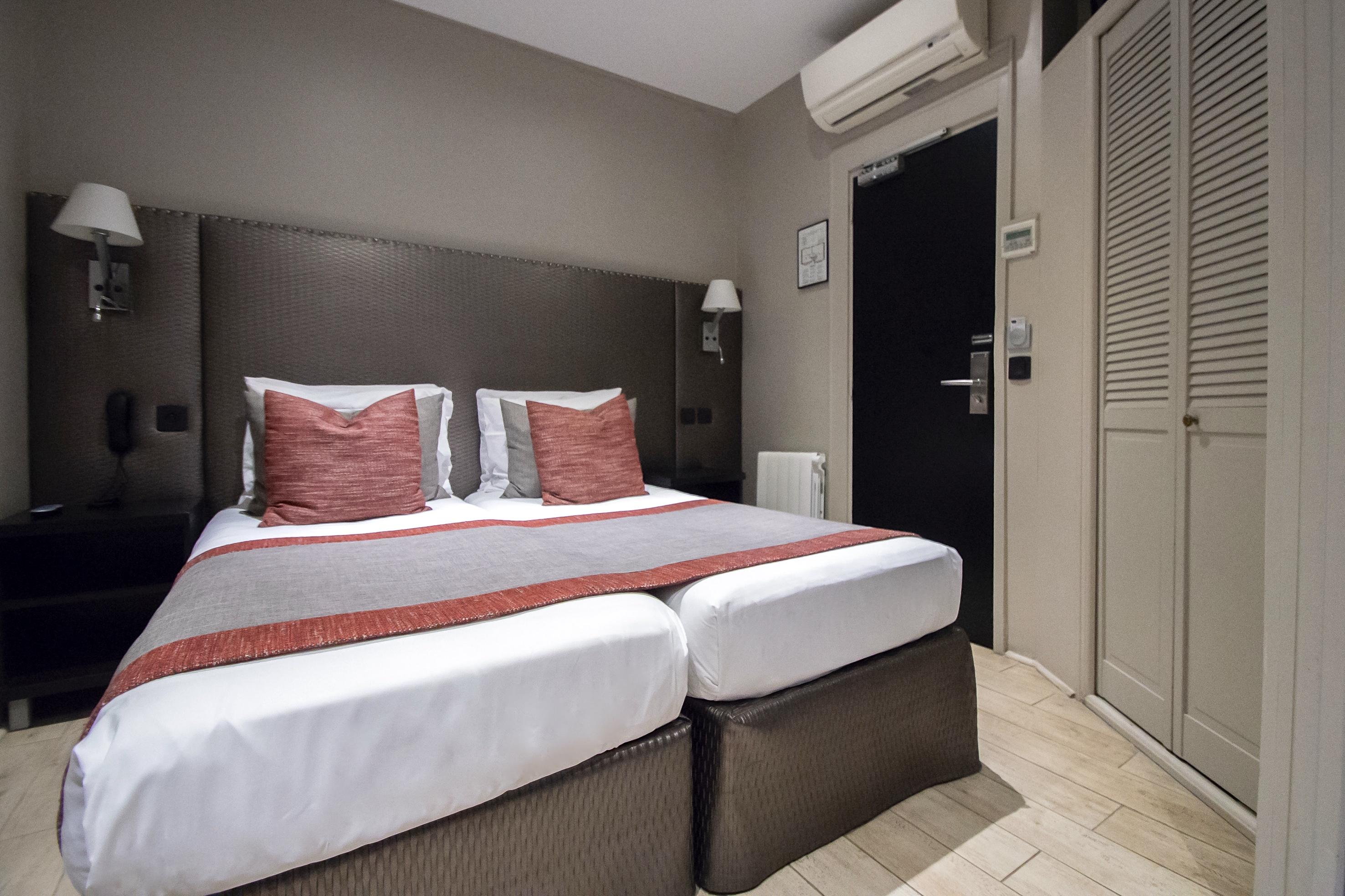 Migny Opéra Montmartre Hotel Parigi