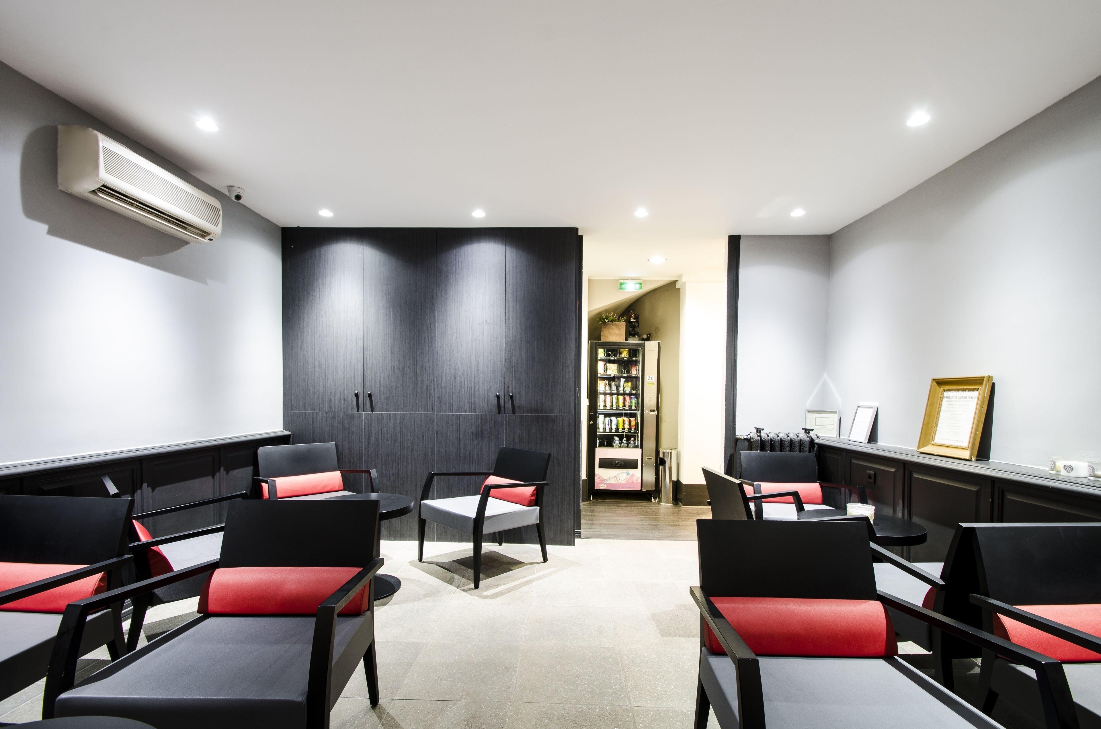 Migny Opera Montmartre Paris