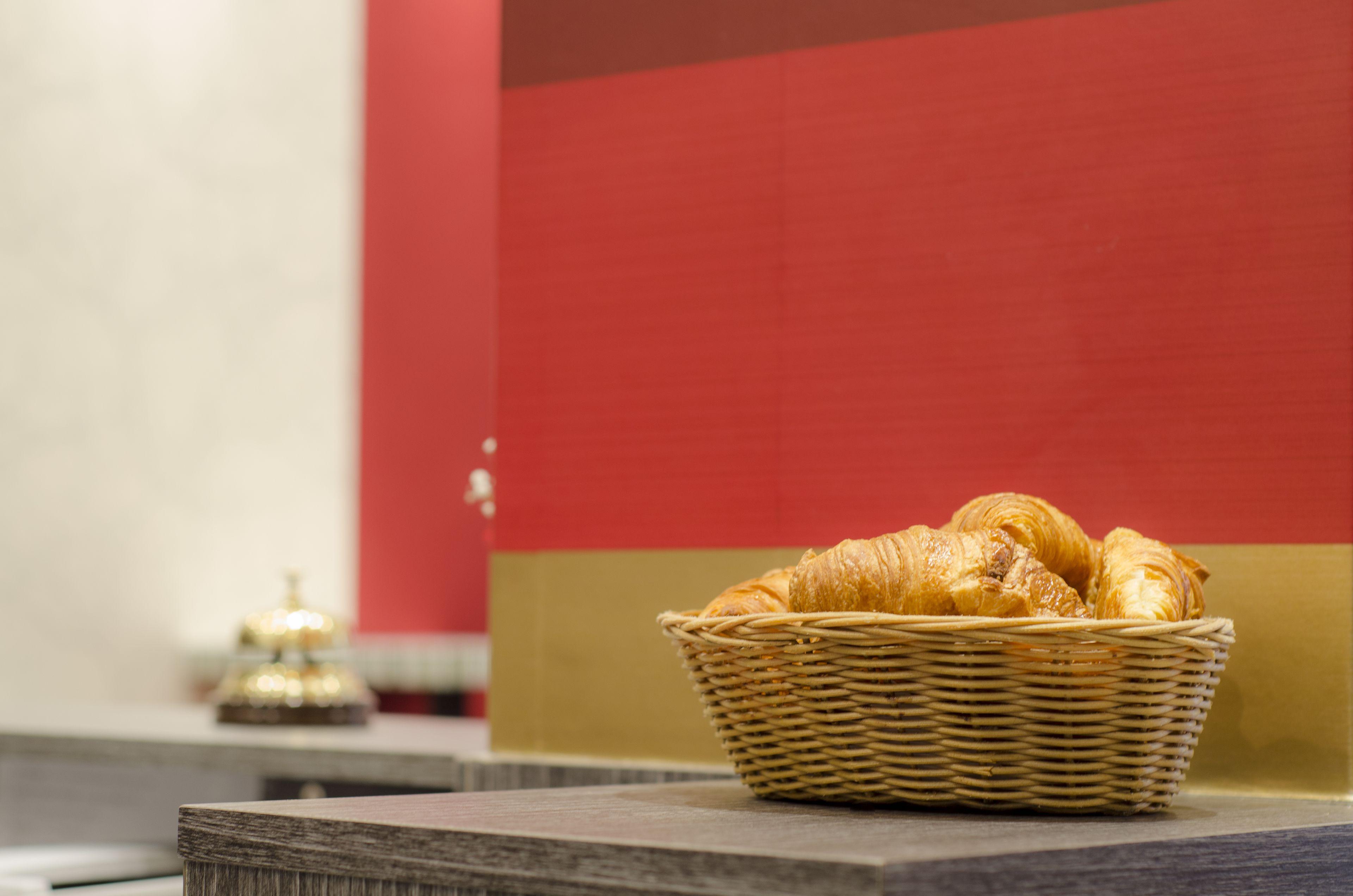 Migny Opera Montmartre